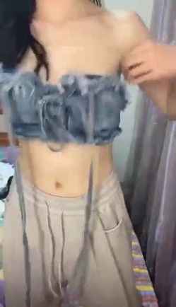 最喜欢的女神！【清欢Abby】，模特身材，越看越想操死她，最有特色的没刮腋毛，纯天然 截图4