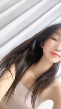 【兔熊】，刚从学校跑出来，首次露脸，赚学费，这小屁股蛋子，又圆又白又翘，看得瞬时硬 截图11