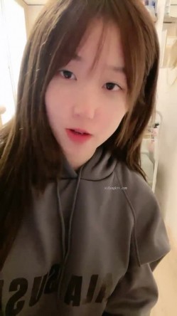 超漂亮！校花级女神~【为笨蛋争口气】扣穴自慰！爽出白浆 截图2