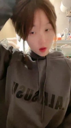 超漂亮！校花级女神~【为笨蛋争口气】扣穴自慰！爽出白浆 截图10