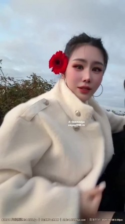 超美整活御姐汐梦瑶最新 公园里美女穿着过膝黑丝头戴大红花 人前大胆口交 然后找个无人的地方啪啪 截图12