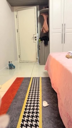 【丧志母狗无脑调教】，调教界圈中大神，道具繁多，两个少妇真听话，什么指令都执行，大白臀求插超淫贱 截图5