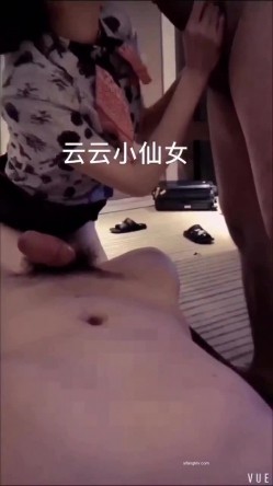 【真实空姐 ️稀缺航空】极品制服『空姐』反差婊私拍集 佳妮空姐多名女神接机啪啪 穿空姐制服做爱 截图3
