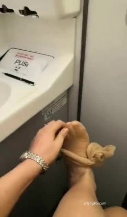 【真实空姐】各大航空美丽空姐不欲人知的真实反差 截图12