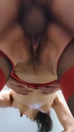 眼镜熟女阿姨 撅着屁屁被老公公无套输出 先操骚逼再爆老菊花 最后内射骚逼 截图7
