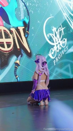 火爆各大成人平台的越南阿黑颜网黄Coser「Meiilyn」OF露脸自慰啪啪私拍合集 截图1