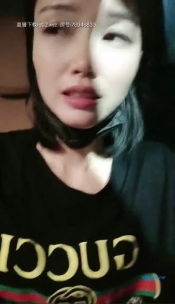 高颜值甜美短发妹子和炮友厕所啪啪，舔奶口交掰穴毛毛浓密扶着后入，自摸呻吟非常诱人 截图16