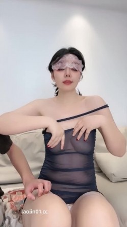 前国航空姐，极品少妇天花板，【礼仪小少妇】，肤白貌美，首次尝试内窥镜，粉穴特写，无套内射操爽！ 截图7
