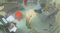 黑客破解医院妇科监控摄像头偷拍 男医生做B超阴超磨蹭温柔插入眼镜少妇不好意思看 截图2