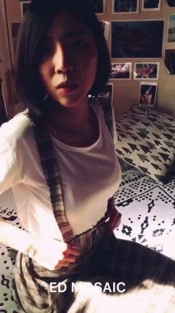 《顶级重磅炸弹》牛逼大师强势来袭！贵圈名人推特33万粉摄影大咖私拍各种极品反差美模3P4P群P基本都露脸 截图2