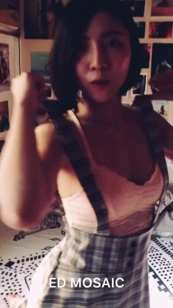 《顶级重磅炸弹》牛逼大师强势来袭！贵圈名人推特33万粉摄影大咖私拍各种极品反差美模3P4P群P基本都露脸 截图4