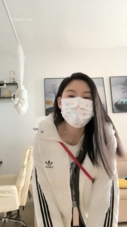 核弹！新女神下海~20小时~【马日安娜】这个真的很漂亮（下部）！来大姨妈还大秀，经血直流，略重口~！ 截图7