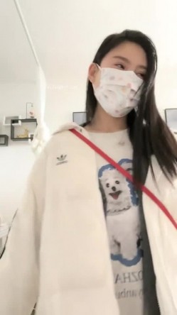 核弹！新女神下海~20小时~【马日安娜】这个真的很漂亮（下部）！来大姨妈还大秀，经血直流，略重口~！ 截图8