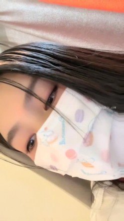核弹！新女神下海~20小时~【马日安娜】这个真的很漂亮（下部）！来大姨妈还大秀，经血直流，略重口~！ 截图13