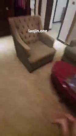 【小公牛】付费福利，巨乳小母狗，露脸，非常配合听话，充分挖掘出了骚货属性！ 截图8