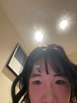 ️极品反差甜妹【lucy2027】表情非常可爱的学生妹趁着没人在教室和厕所自慰 截图7