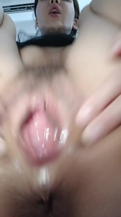 小少妇淫声荡语头抽插逼逼水多抠菊 截图4