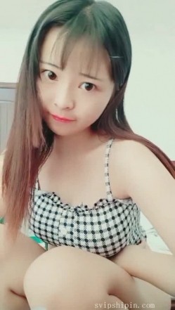 大眼睛超级小可爱 还有那一对挺坚的巨乳 童颜巨乳的完美化身 身材丰满又紧凑的 没有哪个宅男不贪恋她的身体 截图8