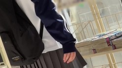 MUKD-507 万引き冤罪レ×プ 脅迫され性処理肉便器として孕むまで中出しされ続けた無実の制服美少女 菊池はる 截图1