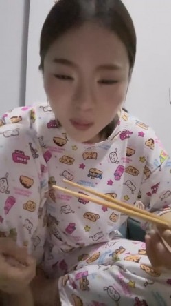 【陪我沦陷】超骚欲姐，极品美乳，户外裸奔，车震无套狂干，白花花的肉体尽情玩弄，推荐！ 截图3