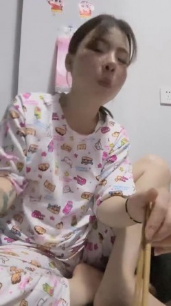 【陪我沦陷】超骚欲姐，极品美乳，户外裸奔，车震无套狂干，白花花的肉体尽情玩弄，推荐！ 截图5