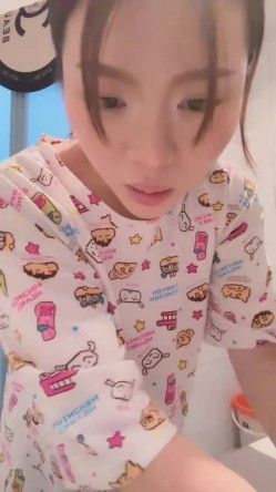 【陪我沦陷】超骚欲姐，极品美乳，户外裸奔，车震无套狂干，白花花的肉体尽情玩弄，推荐！ 截图7