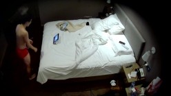 天眼酒店高清偷拍连续几天入住的奇葩小情侣整天裸睡不啪啪只会对着平板跳操 截图8