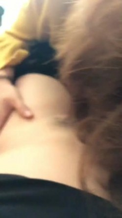 女人啊女人啊，浪阿姨，江边小廊露出吃鸡，厕所刺激后入，回家还喜欢吃鸡，吃上瘾啦！ 截图9