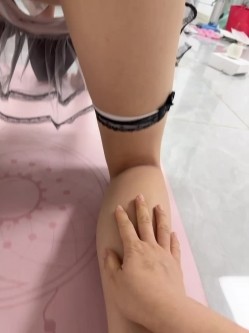 青春靓女【成人瑜伽】系列合集，高清无水，多模骚穴高清特写，双女互动太刺激 截图5