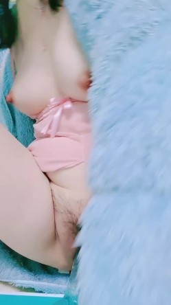 眼镜熟女少妇，只喜欢大长屌，进出白虎穴，把阴道撑得满满的 截图9