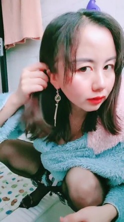 眼镜熟女少妇，只喜欢大长屌，进出白虎穴，把阴道撑得满满的 截图15