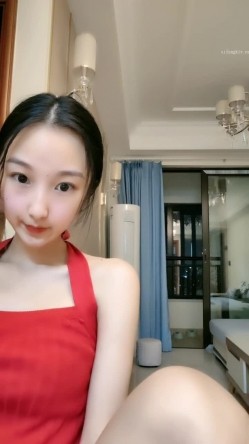 火爆小尤物，【纯情小猫咪】，颜值身材秒杀一线明星网红，无套内射啪啪，这小蛮腰扭得大哥们心都乱了 截图1