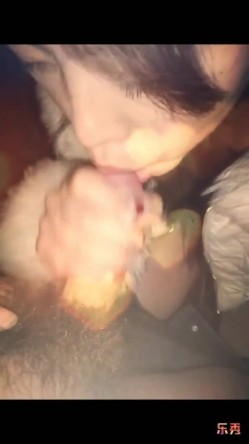 渣男分手后报复流出徐州学生妹小赵与校男友不雅露脸自拍毒龙肛交SM野战教室口交挺好妹子被调教狠反差 截图1