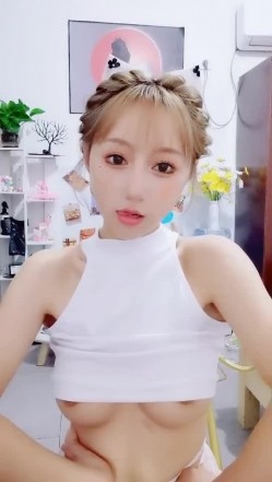 顶级颜值女神露出半个奶子揉捏，极品身材前凸后翘，大黑牛震动高潮出水，跪在椅子半脱下内裤，摆弄很是诱惑 截图4