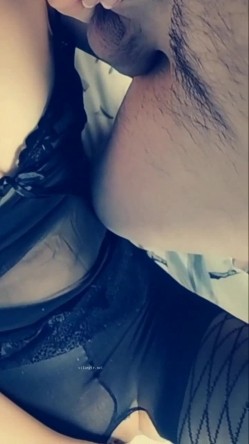 “啊~顶死了~插死我了”对话刺激，很能淫叫的极品人妻少妇【骚逼爱丽丝】性爱自拍，吞精无毛美臀无套各种输出白浆泛滥，撸管必备 截图11