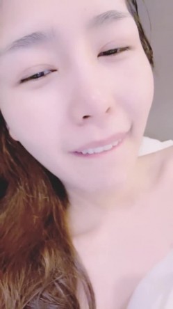 【狐狸不是妖啊】宝马御姐 与金主楼道露出野战 户外车震 双女自慰道具爆浆 截图3