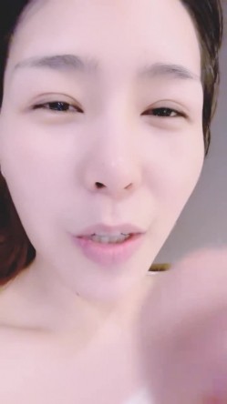 【狐狸不是妖啊】宝马御姐 与金主楼道露出野战 户外车震 双女自慰道具爆浆 截图9