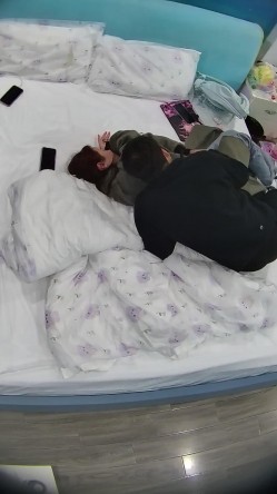 酒店高清偷拍眼镜御姐范眼镜白领姐姐下班幽会胖领导勤快的铺好床单洗香香后被操两次 截图9