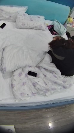 酒店高清偷拍眼镜御姐范眼镜白领姐姐下班幽会胖领导勤快的铺好床单洗香香后被操两次 截图14