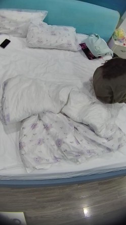 酒店高清偷拍眼镜御姐范眼镜白领姐姐下班幽会胖领导勤快的铺好床单洗香香后被操两次 截图16