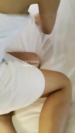 双飞新疆高颜值俩姐妹第2弹 妩媚双眼两凤争吃吊 截图12