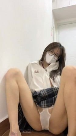 【少女和猫】学妹还贷偷偷播~!美乳长腿~自慰~流白浆 ~ 学妹很少上线，偷偷播都时间短，视频多 截图12