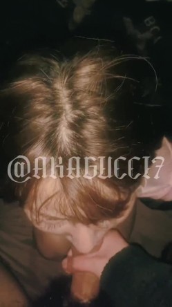 人生赢家推特调教大佬AKAGUCCI7绝版私拍，各种小母狗车模学姐台妹，人前女神175车模卖力口交 截图4