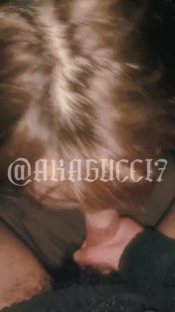 人生赢家推特调教大佬AKAGUCCI7绝版私拍，各种小母狗车模学姐台妹，人前女神175车模卖力口交 截图8