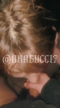 人生赢家推特调教大佬AKAGUCCI7绝版私拍，各种小母狗车模学姐台妹，人前女神175车模卖力口交 截图10