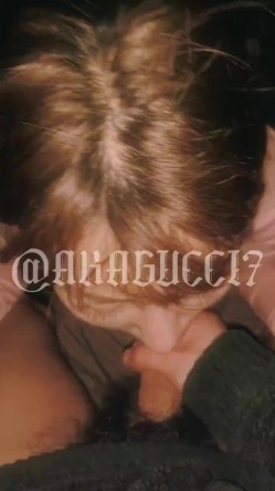 人生赢家推特调教大佬AKAGUCCI7绝版私拍，各种小母狗车模学姐台妹，人前女神175车模卖力口交 截图15