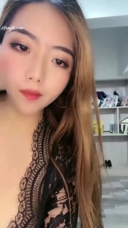 颜值少妇【小笼包】大奶粉逼,奶大人骚,道具自慰高潮,掰逼展示,裸舞诱惑 截图1