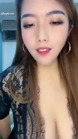 颜值少妇【小笼包】大奶粉逼,奶大人骚,道具自慰高潮,掰逼展示,裸舞诱惑 截图14