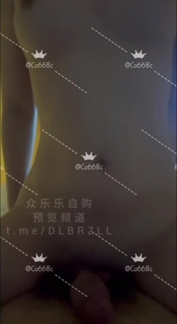 超极品媚黑眼镜娘『Co668c』婊骚母狗多人群交换妻，被大黑鸡巴操的淫叫连连 截图16