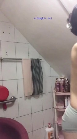冒充艺校老师忽悠舞蹈班的女生 脱光光看看身材怎么样 截图2